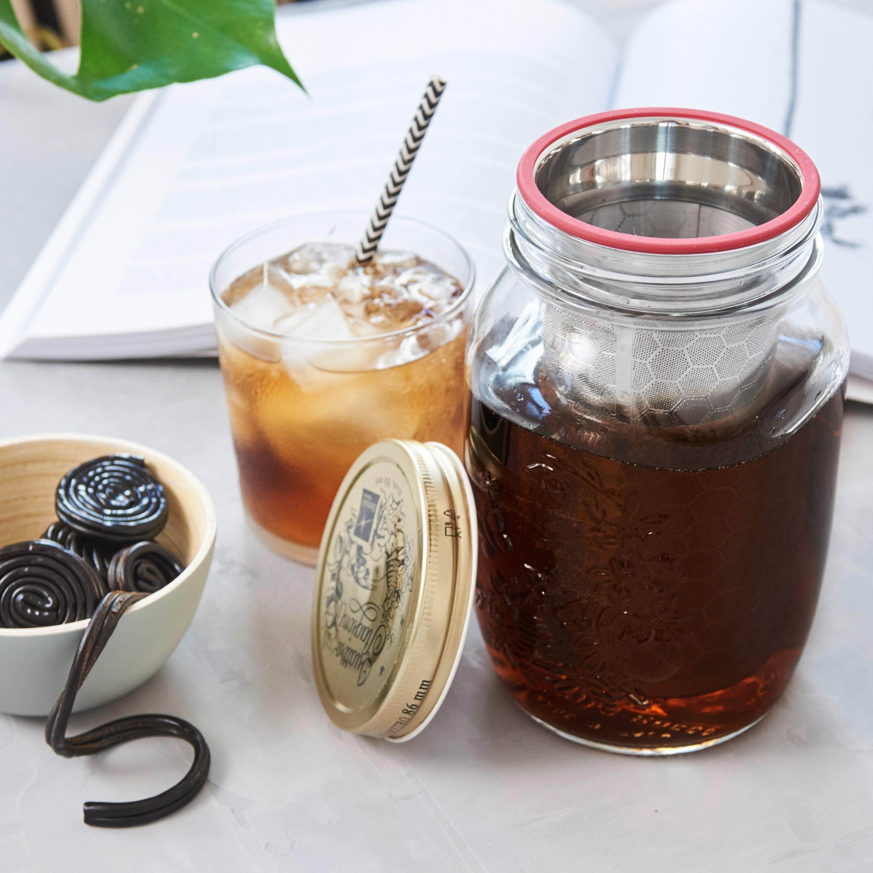 Aparat Cold Brew, borcan pentru preparare cafea prin picurare